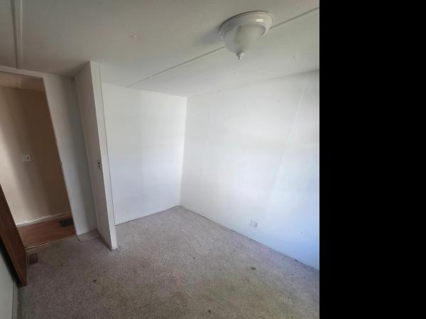 1986 PINE RIDGE Manufactured Home