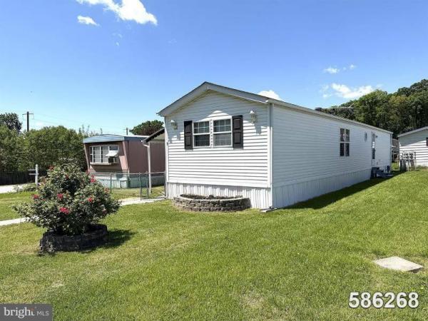 Photo 1 of 2 of home located at Ken Lee Mobile Home Courts 1 Judywood Ln Baltimore, MD 21221