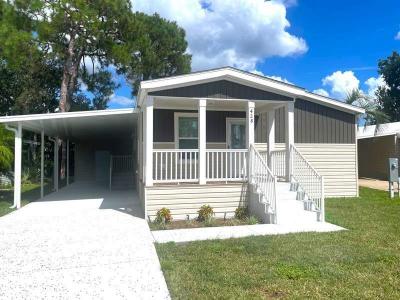Photo 2 of 25 of home located at 428 Sunbird Square Lot #035 Sebring, FL 33872