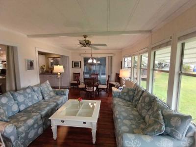 Photo 4 of 8 of home located at 7300 20th St. Lot 513 Vero Beach, FL 32966