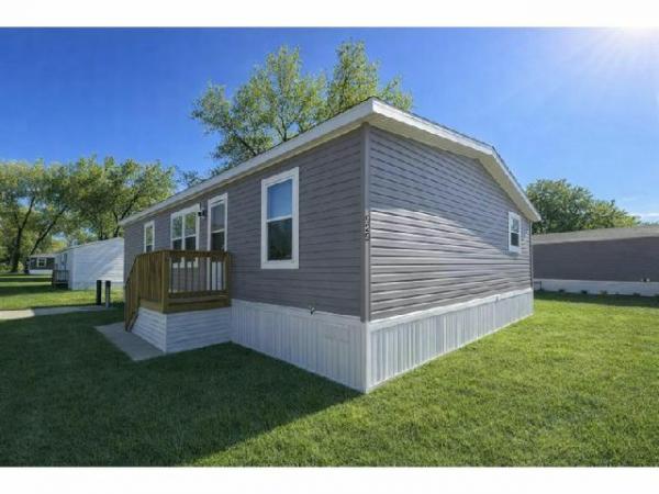 Photo 1 of 2 of home located at 929 Hamlet Circle Lakeville, MN 55044