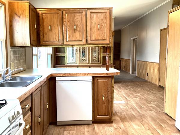 1986 Schult M220764AB Mobile Home