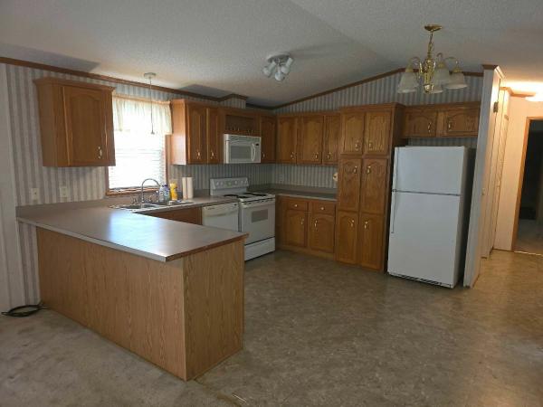 2002 Highland mobile Home