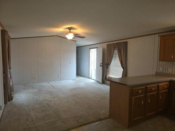 2002 Highland mobile Home