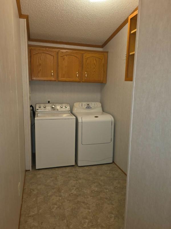2002 Highland mobile Home