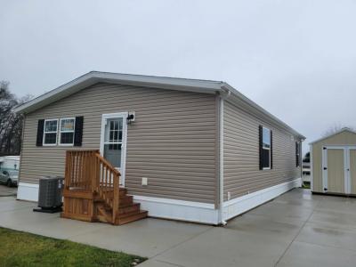 Mobile Home at 2386 Douglas Dr Highland, MI 48357