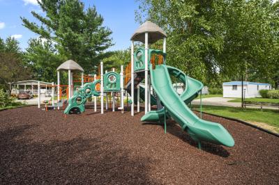 Photo 2 of 15 of home located at 6610 Lear Nagle Rd #13 #13 North Ridgeville, OH 44039