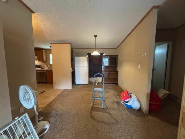 2005 326 Mobile Home