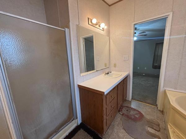 2005 326 Mobile Home