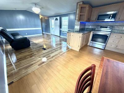 Photo 5 of 15 of home located at 278 Vanclevesville Rd. Martinsburg, WV 25405