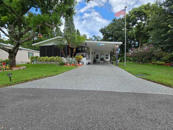Photo 1 of 2 of home located at 53 Lake Pointe Drive Mulberry, FL 33860