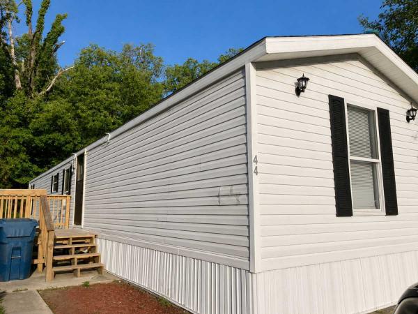 Photo 1 of 2 of home located at 44 Deerwood Park Centralia, IL 62801