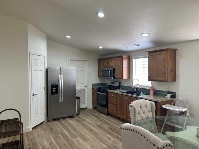 Photo 3 of 20 of home located at 649 N 68th Lane #92 Phoenix, AZ 85043