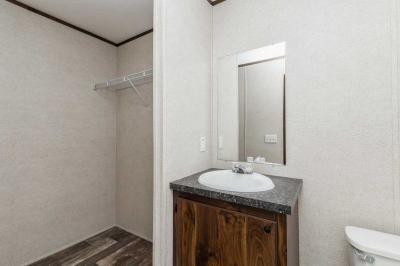 Photo 4 of 12 of home located at 421 Hawthrone  Richmond, KY 40475