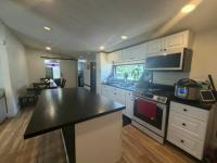 1990 SUNS Manufactured Home