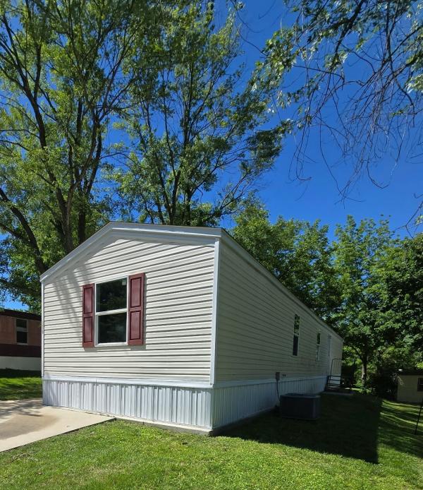 Photo 1 of 2 of home located at 1029 Ginger Root Dr. Fenton, MO 63026