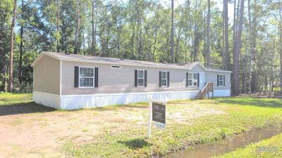 Mobile Home at 45053 R Jones Rd Callahan, FL 32011