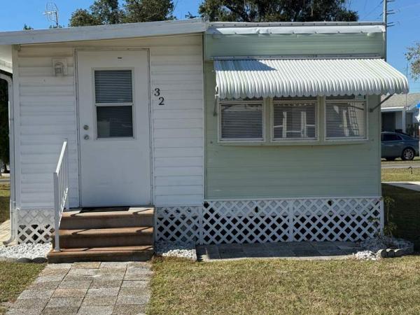 1985 Oakwood Mobile Home For Sale
