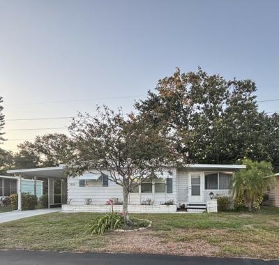 Photo 2 of 3 of home located at 5833 Camelot Drive N Lot 022 Sarasota, FL 34233