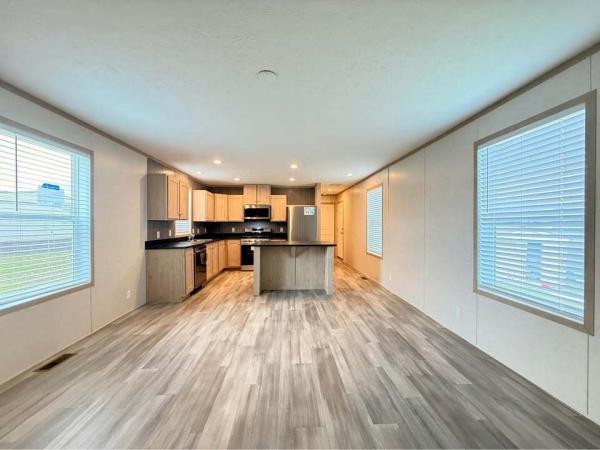 2025 Clayton-Wakarusa Mobile Home