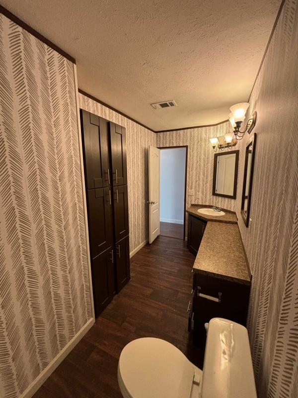 2015 CMH MANUFACTURING INC 35XTM18803GH15 Mobile Home