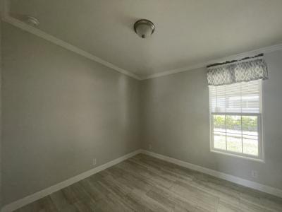Photo 4 of 20 of home located at 101 Lisa Dr. Mount Dora, FL 32757