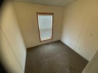 2000 MHE Mobile Home