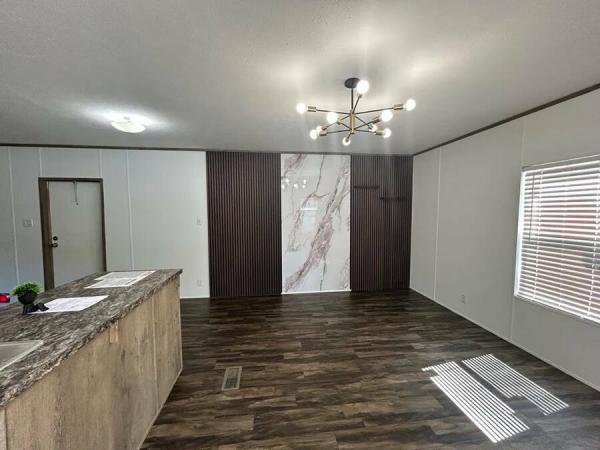 2019 22BRX16361AH19  Home