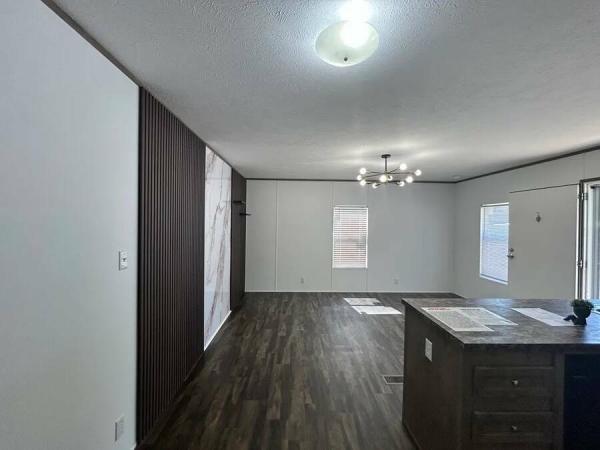 2019 22BRX16361AH19  Home