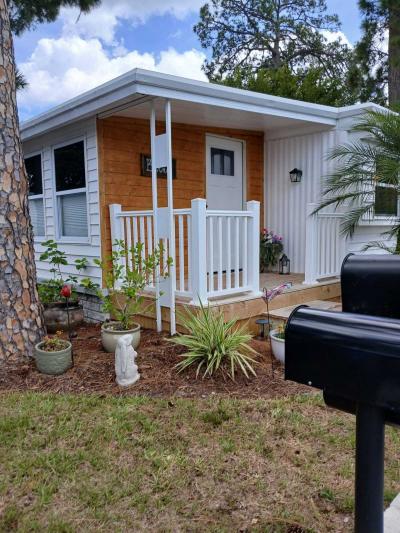 Photo 2 of 20 of home located at 9925 Ulmerton Rd., #264 Largo, FL 33771