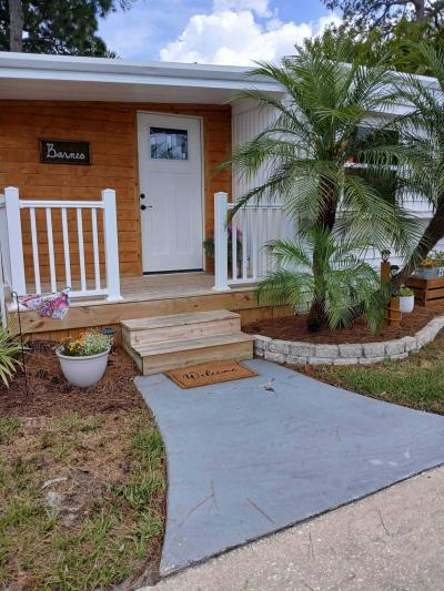 Photo 3 of 20 of home located at 9925 Ulmerton Rd., #264 Largo, FL 33771