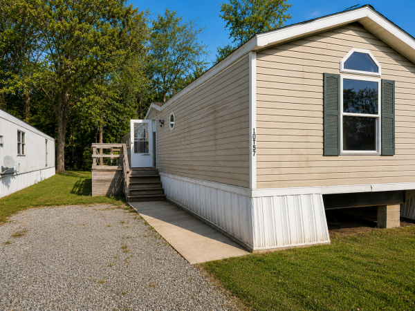 1999  Mobile Home For Sale