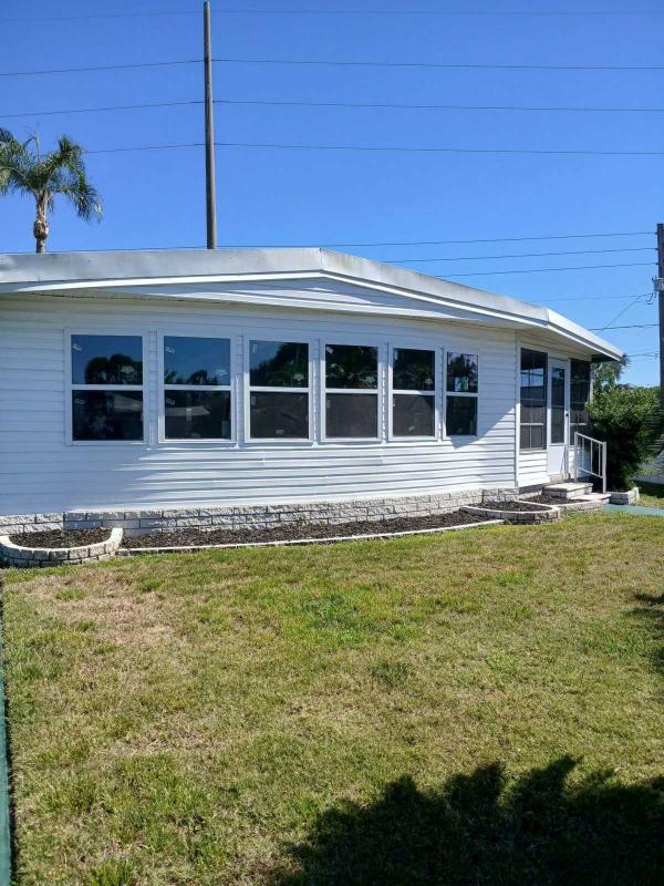 1981 WEST Mobile Home For Sale