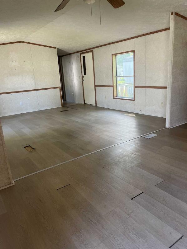 Photo 1 of 2 of home located at 1625 B St, #10 Anderson, IN 46016