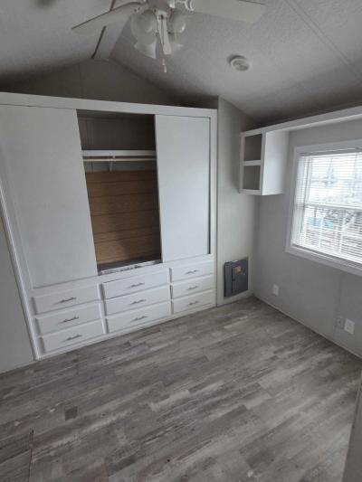 Photo 5 of 6 of home located at 5330 N. 16th #14 Omaha, NE 68110