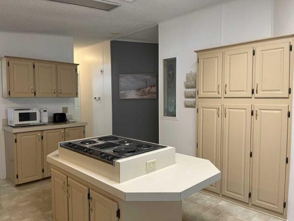 1992 Homes of Merit Lifestages Manufactured Home