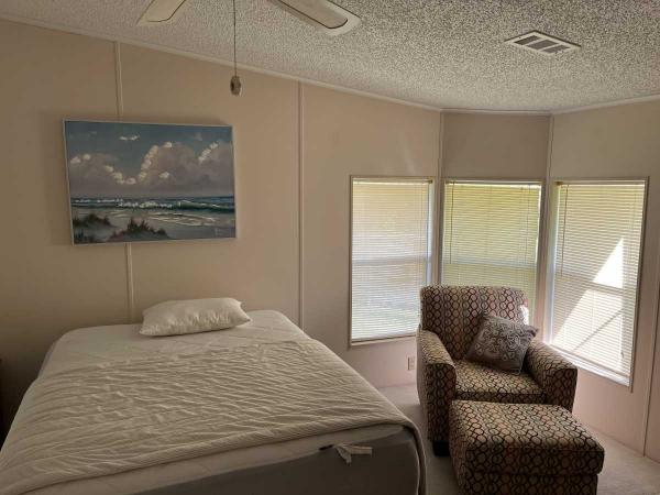 1992 Homes of Merit Lifestages Manufactured Home