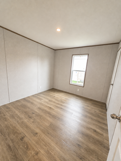 Photo 5 of 7 of home located at 833 E Duke St. #31 Vermillion, SD 57069
