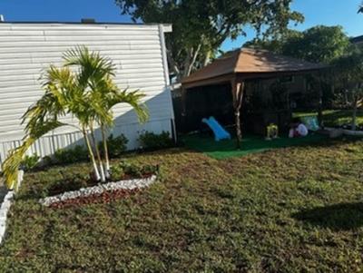 Photo 5 of 8 of home located at 496 SW 125th Terrace Davie, FL 33325