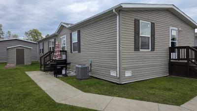 Photo 2 of 49 of home located at 25791 Hanover Dr Flat Rock, MI 48134