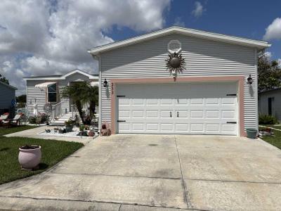 Photo 5 of 44 of home located at 7300 20th Street Lot 233 Vero Beach, FL 32966