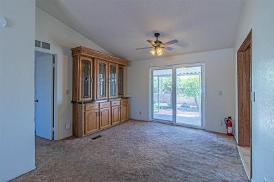 Photo 4 of 24 of home located at 176 Devon Way Henderson, NV 89074
