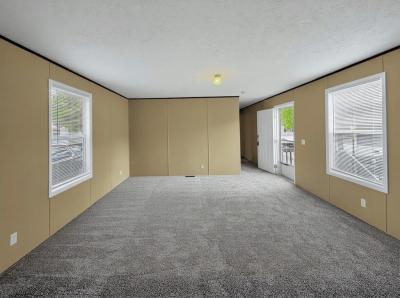 Photo 4 of 21 of home located at 48581 Pineview Drive Shelby Township, MI 48317