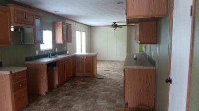 Photo 5 of 14 of home located at 5081 County Line Rd Ravenel, SC 29470