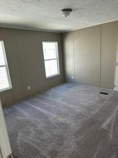 Photo 3 of 11 of home located at 801 Mountain Parkway Spur #8994 Campton, KY 41301