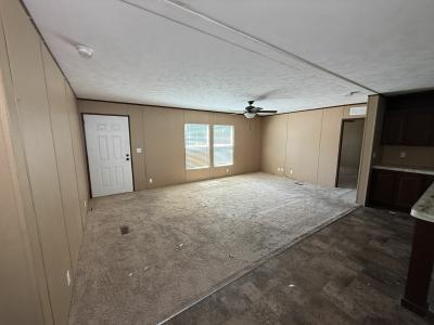 Photo 4 of 26 of home located at 12656 Claremont Cir Del Valle, TX 78617