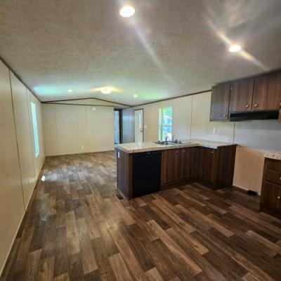 Mobile Home at 42 Rose Ln Saint Albans, WV 25177