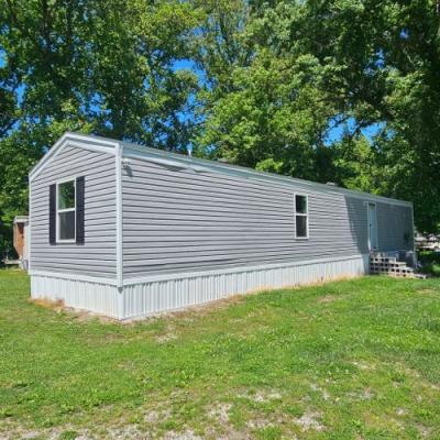 Photo 4 of 13 of home located at 42 Rose Ln Saint Albans, WV 25177