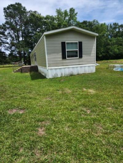 Photo 2 of 16 of home located at 561 Davis Rd Hemingway, SC 29554