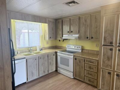 Photo 5 of 13 of home located at 3104 E. Broadway, Lot #305 Mesa, AZ 85204